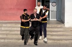 Cinayetten yargılanırken sanal medya ünlüsü olmak için farklı isimle videolar çekmiş