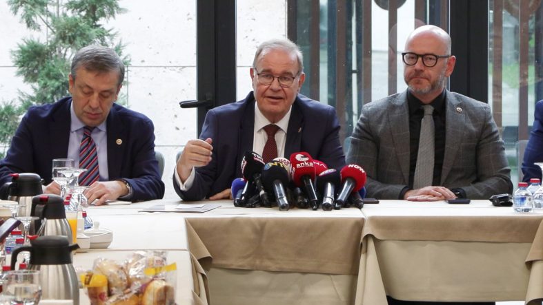 CHP’li Öztrak: Fon krizini araştırmak üzere Meclis’te komisyon kurulmalı
