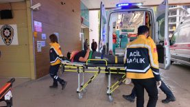 3’üncü kattan merdiven boşluğuna düşen çocuk yaralandı