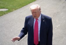 Trump’tan İran açıklaması: Eninde sonunda pes edecekler
