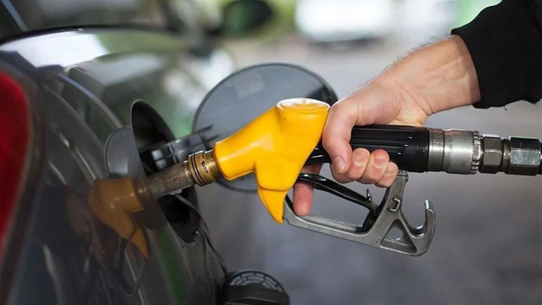 Motorine Zam, Benzine İndirim Bekleniyor
