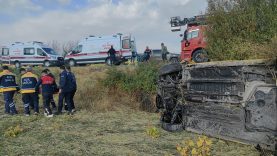 Adıyaman’da taksi şarampole devrildi: 5 yaralı