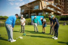 Astronotlar Belek’in tanıtımı için golf oynadı
