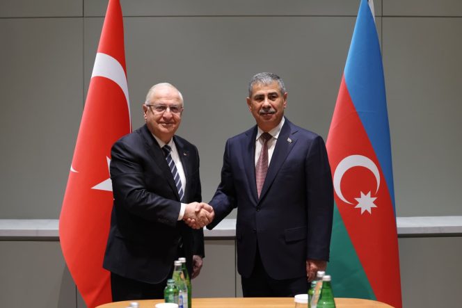 Bakan Güler, Azerbaycan Savunma Bakanı Hasanov ile görüştü
