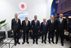 Bakan Güler, Azerbaycan Uluslararası Savunma Fuarı’nı ziyaret etti