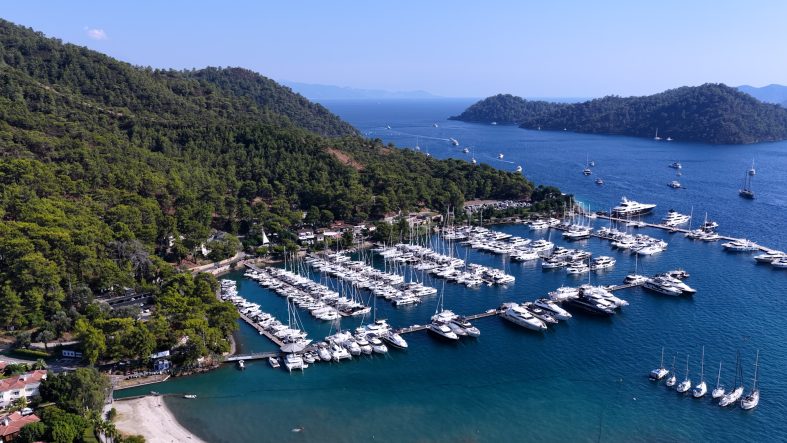 Bakan Kurum: Fethiye’nin mavisi emin ellerde