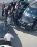 Bayrampaşa’da sürücülerin yol kavgası kamerada