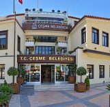 Çeşme Belediyesi’ne operasyon: 8 gözaltı