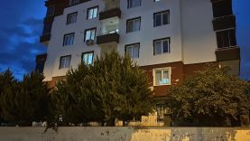 Çift ve 6 yaşındaki oğulları 2’nci kattan düştü; 1 ölü, 2 yaralı