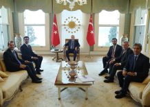 Cumhurbaşkanı Erdoğan, Tuzla Belediye Başkanı Eren Ali Bingöl’ü kabul etti
