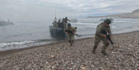 İzmir’de komandolardan ‘deniz hücum harekatı’ eğitimi