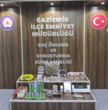 İzmir’de uyuşturucu operasyonu: 2 gözaltı