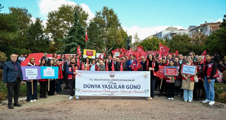 Kırklareli’de Dünya Yaşlılar Günü’nde yürüyüş düzenlendi
