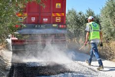 Köprübaşı’nda iki mahallenin yollarını yeniledi