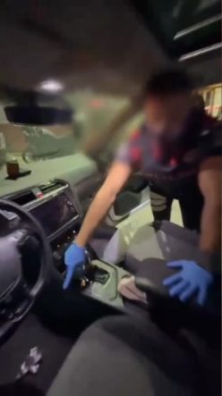 Küçükçekmece’de aracında uyuşturucu ve tabanca bulunan 19 yaşındaki şüpheli tutuklandı