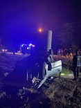 Otomobil şarampole devrildi: 3 yaralı