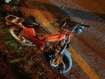 Otomobille çarpışan motosikletin sürücüsü öldü