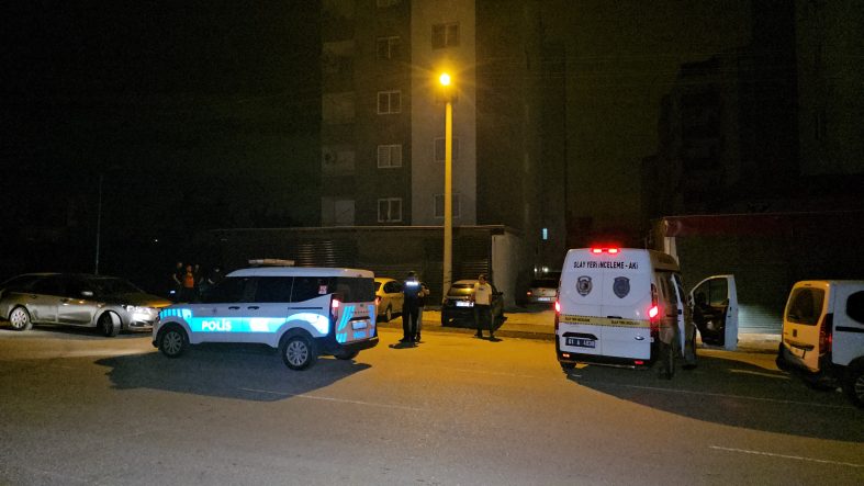 Sevgilisinin eski kocasından kaçmak isterken 3’üncü kattan düşüp, yaşamını yitirdi