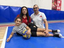 Sporla engelleri aşan çift, protez ve ekipmanları için destek istedi