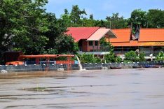 Tayland’da şiddetli yağışların neden olduğu selde hayatını kaybedenlerin sayısı 31’e yükseldi