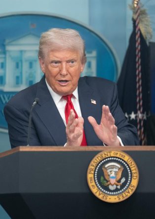Trump, Rusya’daki salgınla ilgili Putin ile görüşecek