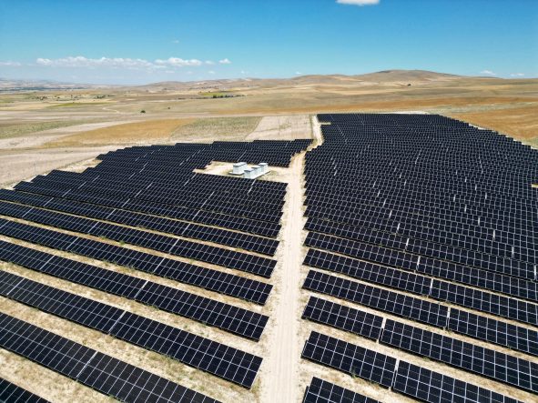Yeşil dönüşüme güneş enerjisiyle katkı