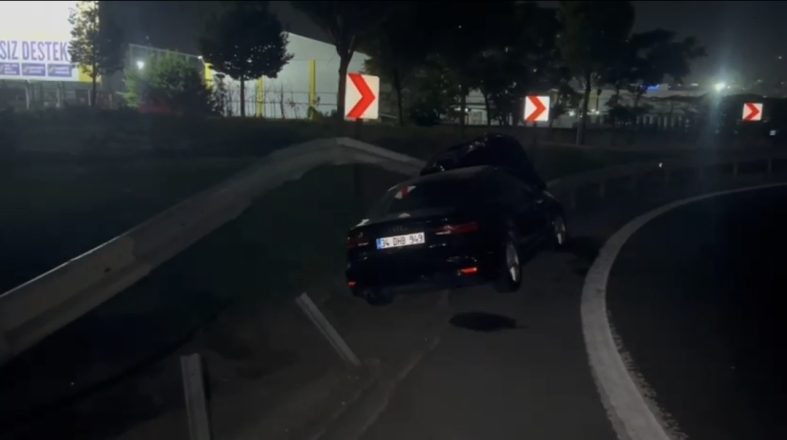 bahcelievlerde-otomobil-refuje-carpti-1-yarali-BHO3ktkH.jpg