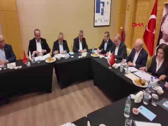 bolu-kilicdaroglu-partisinin-tbmm-grubu-degerlendirme-toplantisi-icin-boluda-2-UvnCgsFW.jpg