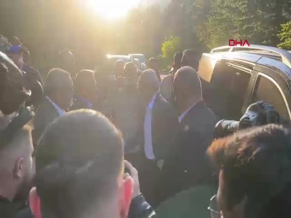 bolu-kilicdaroglu-partisinin-tbmm-grubu-degerlendirme-toplantisi-icin-boluda-OEiZhyB4.jpg