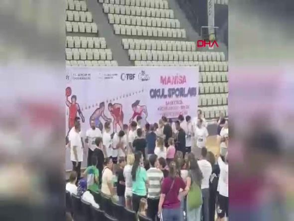 izmir-namaglup-turkiye-sampiyonu-devlet-okulu-basketbol-takimi-yeni-sezon-icin-sahada-HdrMDI6d.jpg